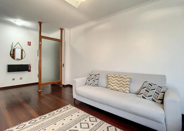 Milagres By Atlantic * Machico (Madeira)