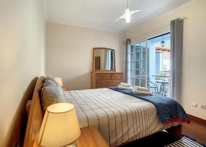 Milagres By Atlantic * Machico (Madeira)